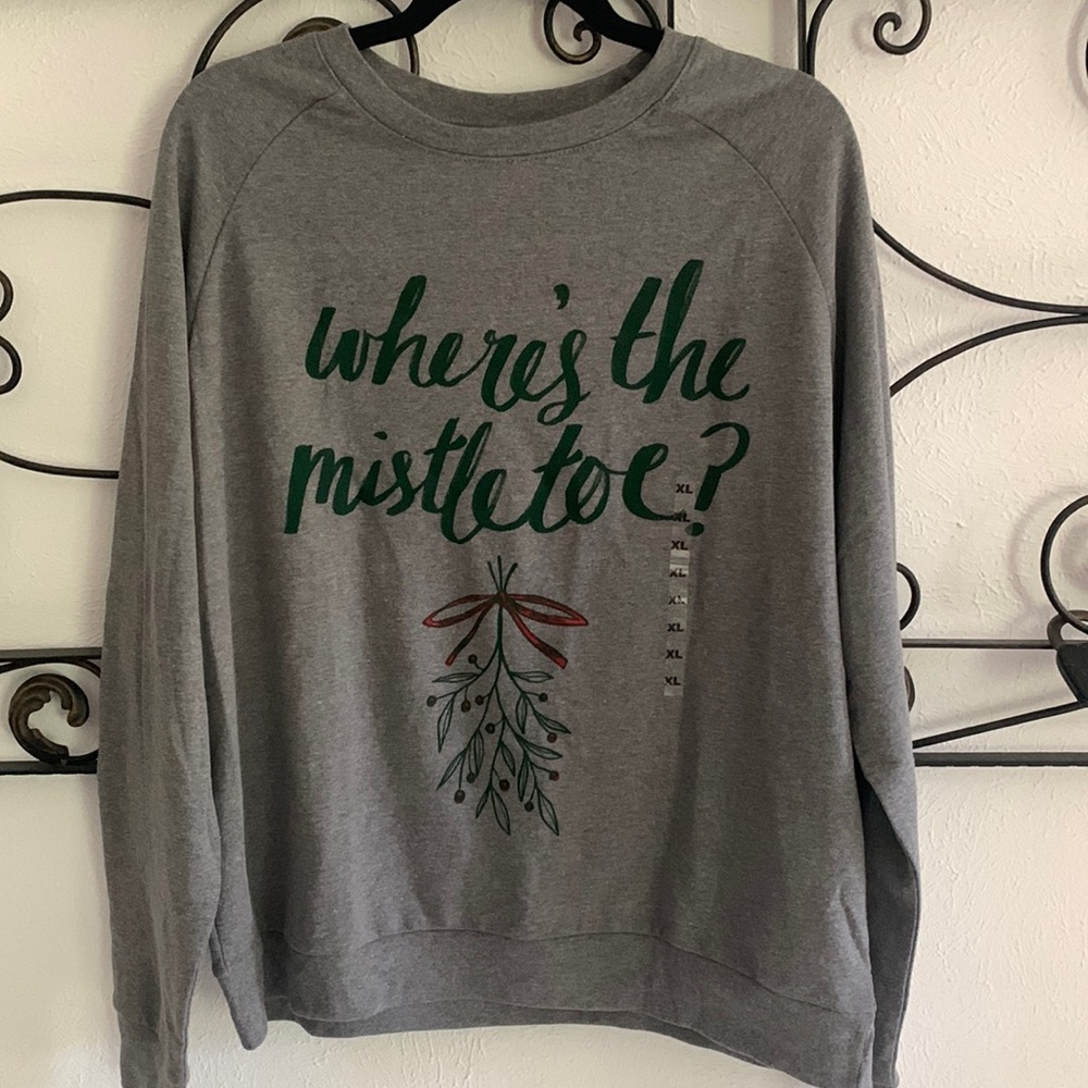 Christmas grey Where’s the Mistletoe? lightweight sweatshirt ladies size XL NWT